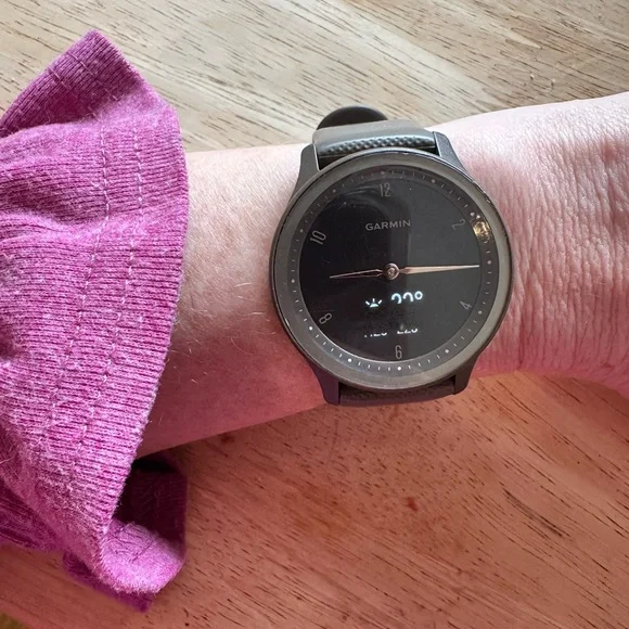 Garmin Vivomove Sport Hybrid Smartwatch in Cocoa - Picture 8 of 15